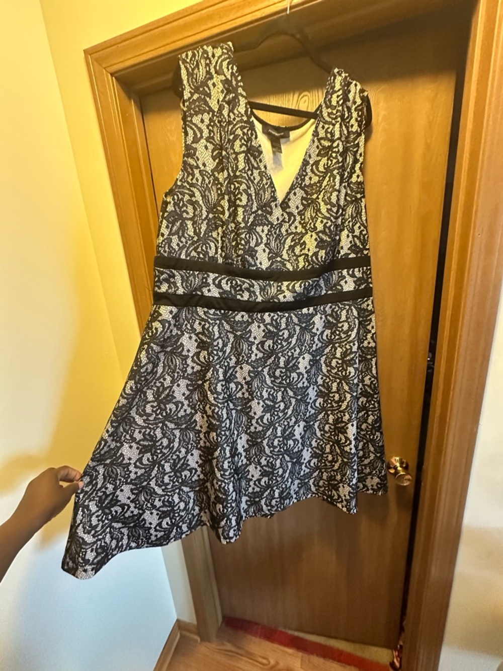 Ashley Stewart Black and White Lace V-Neck Midi Dress - Picture 5 of 6